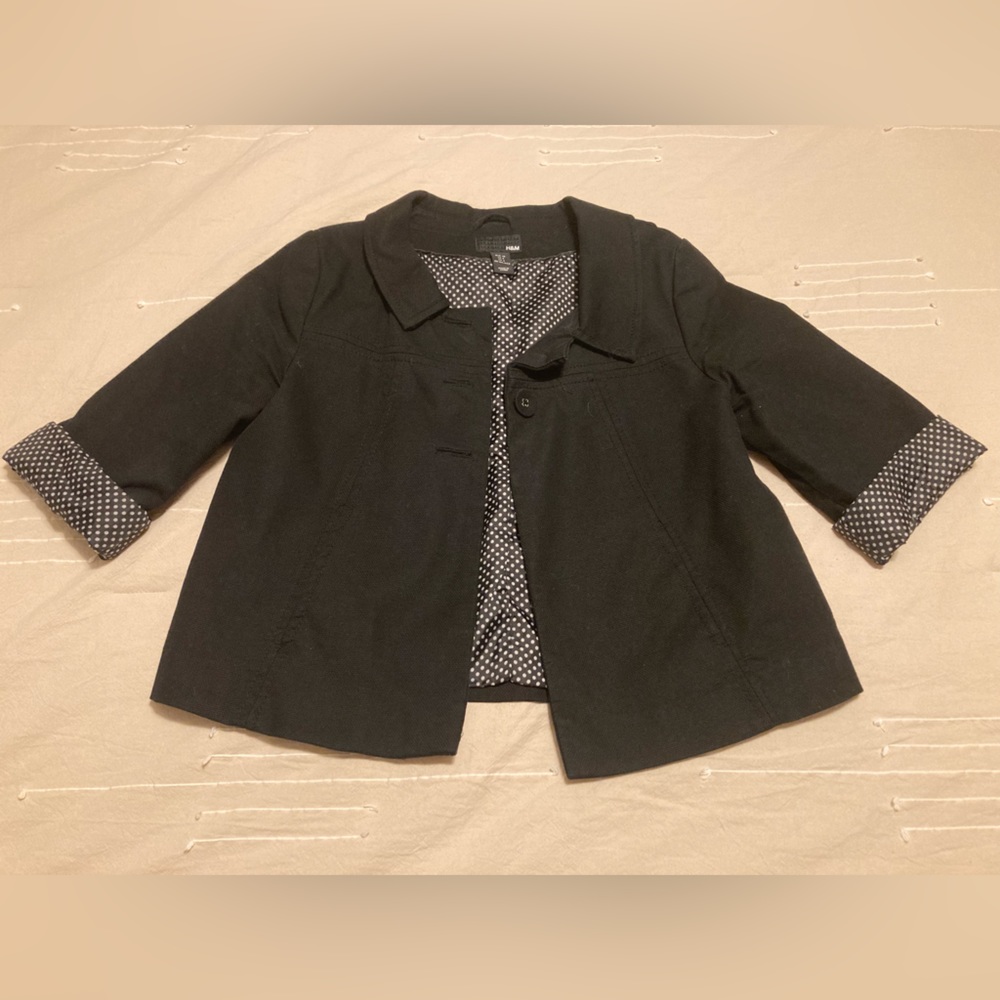 H&M black crop jacket, size 6 but fits like a 4